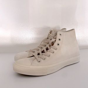 New Converse Lunarlon Sneakers Cream/Ivory. Men’s 9 Women’s 11.